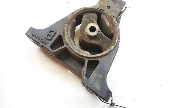 Engine mount bracket