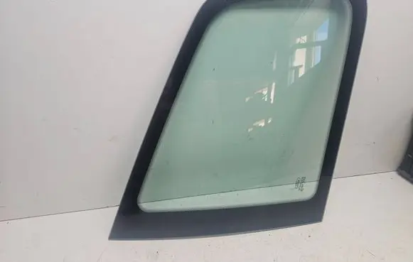 Ford Focus C-MAX Rear side window 1234