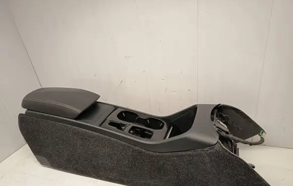 Volvo XC40 Center console 32226485 50492696 3367144