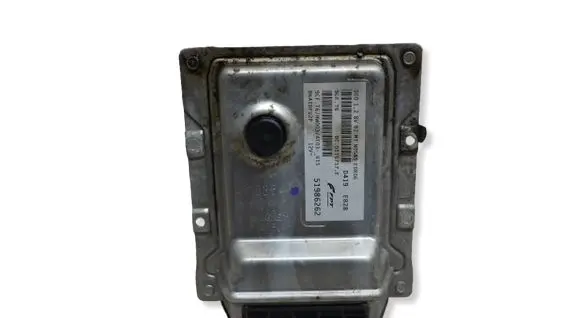 Fiat 500 Engine control unit/module 51986262