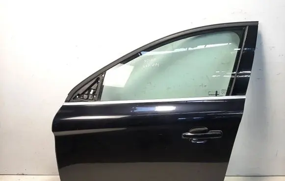 Volvo XC60 Front door