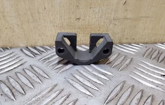 BMW X3 E83 Fuel Injector clamp holder