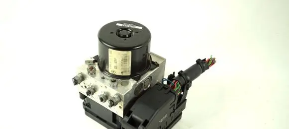 Mercedes-Benz C W204 ABS Pump A2044312512 A2045455432