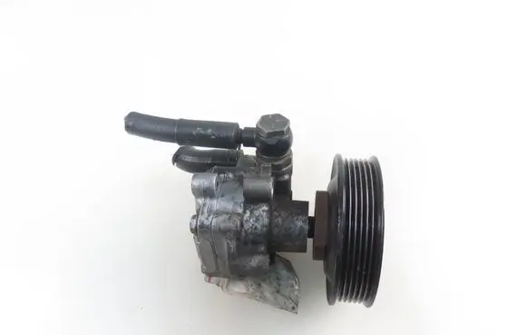 Volkswagen Golf IV Power steering pump 1J0422154B