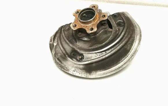 BMW 3 G20 G21 Front wheel hub 6877144