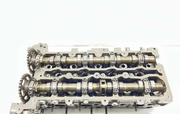 Mercedes-Benz E W212 Engine head R651016