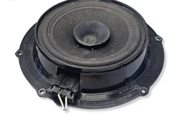 Volkswagen Caddy Front door speaker 2K0035710