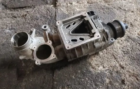 Mercedes-Benz E W211 Supercharger 