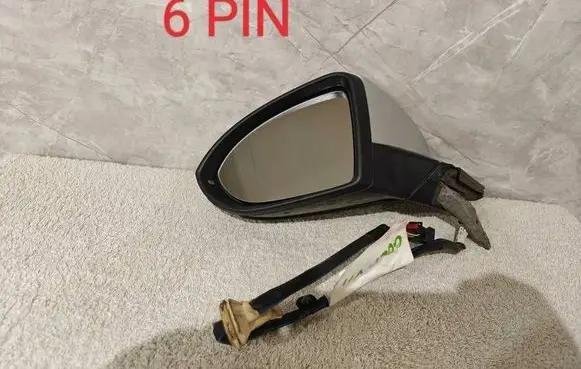 Volkswagen Golf VII Front door electric wing mirror E1021277