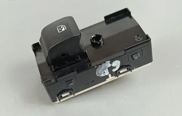 Hyundai Tucson IV NX4 Electric window control switch 93581N70504X