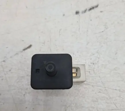 Mercedes-Benz E W211 Front door sensor coupe 2028209410 30011501