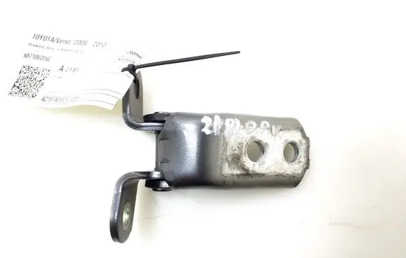 Toyota Verso Front door upper hinge 6871002060