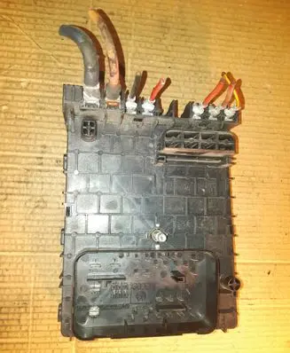 Volkswagen PASSAT B7 Fuse module 3C0937125 63592777 PBTASAGF20