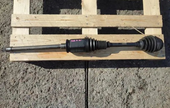 BMW 7 F01 F02 F03 F04 Front driveshaft