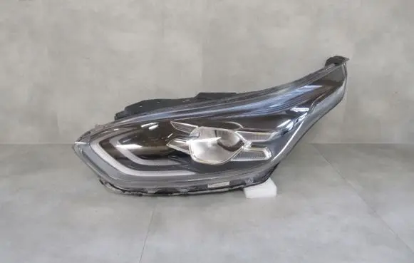 KIA Ceed Headlight/headlamp 92101J7100