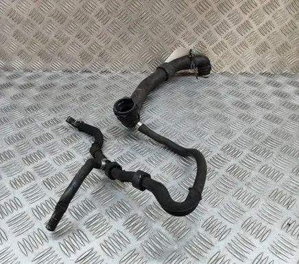 Volkswagen PASSAT B8 Engine coolant pipe/hose 3Q0122101D