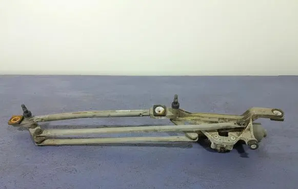 Ford Focus Front wiper linkage and motor 4M51-17504-AC