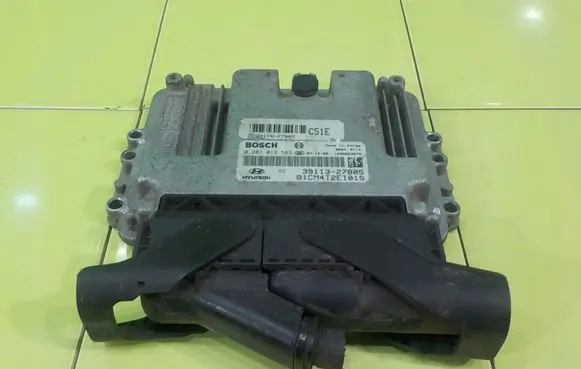 Hyundai Santa Fe Engine control unit/module 0281013583