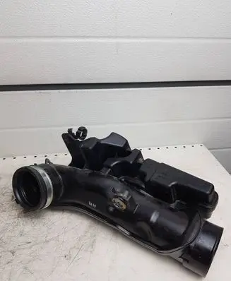 Nissan Qashqai J12 Air intake duct part 6UB0B PA6GF30 NI55AN