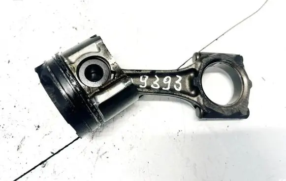 Opel Zafira A Piston with connecting rod