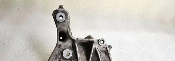 Volvo V50 Engine mounting bracket 9656392880 22484N01
