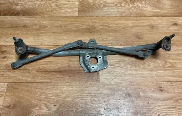 Volkswagen Golf IV Front wiper linkage 1J0955623A