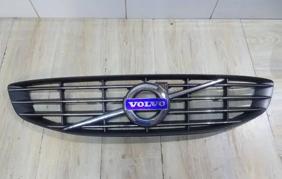 Volvo V60 Front bumper upper radiator grill 31383749