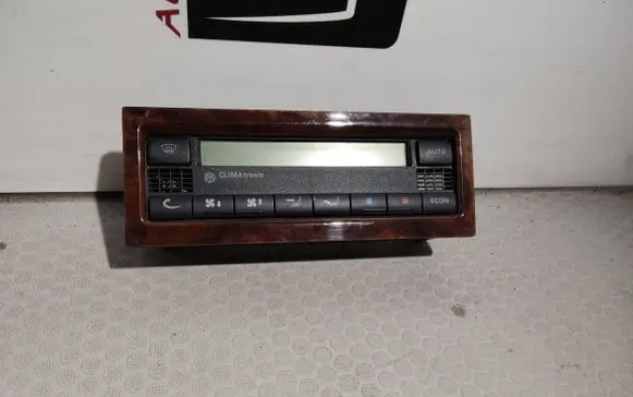 Volkswagen PASSAT B5.5 Climate control unit