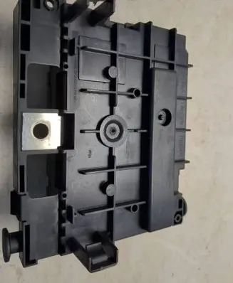 Peugeot 308 Fuse module 9664706280