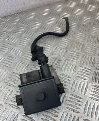 BMW 3 E90 E91 Glow plug pre-heat relay 779800003 0522120102