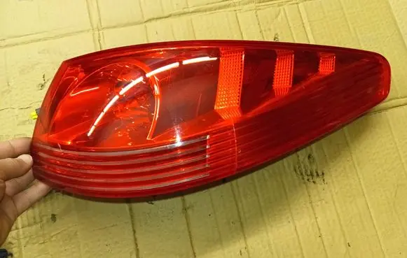 Peugeot 607 Rear/tail lights 