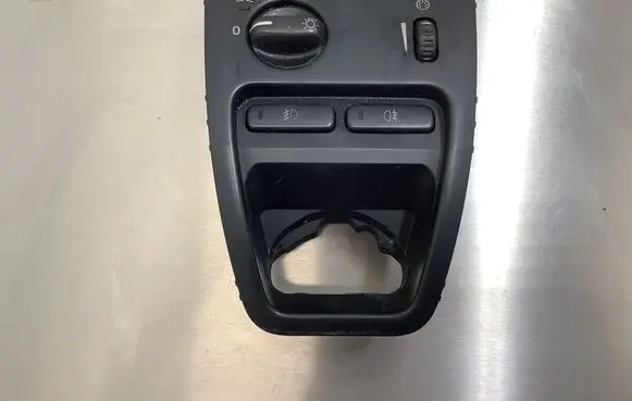 Volvo XC90 Light switch 8685450 MG222200100