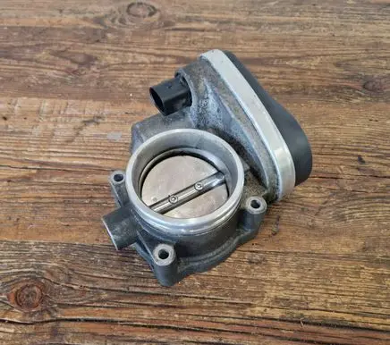 BMW 3 E90 E91 Throttle body valve 13541439224 1439224