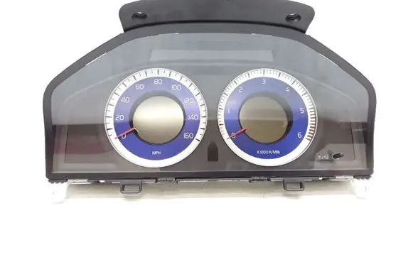 Volvo V70 Speedometer (instrument cluster) 30733368