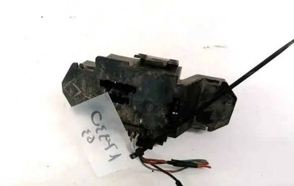 Volkswagen PASSAT B4 Tail light bulb cover holder 3A9945257