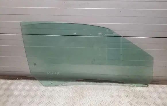 Audi S5 Front door window/glass (coupe) 43R00082