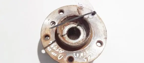 BMW 5 E60 E61 Rear wheel hub