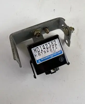 Mitsubishi Pajero Other control units/modules MD142382 K8T52371