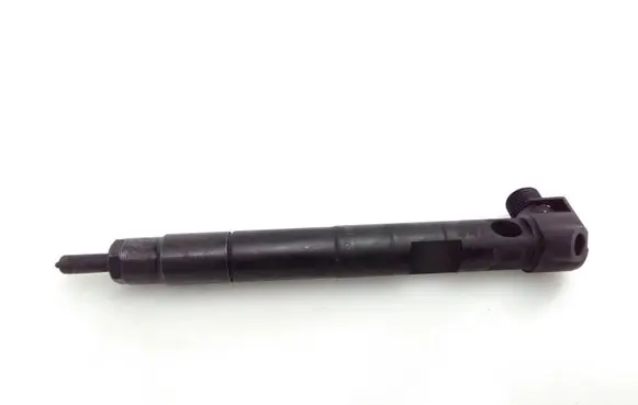 Mercedes-Benz CLS C218 X218 Fuel injector A6510702887