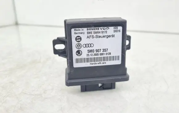 Volkswagen PASSAT B6 Light module LCM 5M0907357