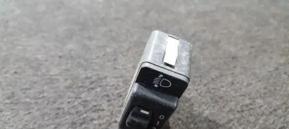 Opel Tigra A Headlight level height control switch 90483063 005908