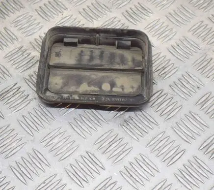 Tesla Model S Quarter panel pressure vent 2F2AB280B62AB