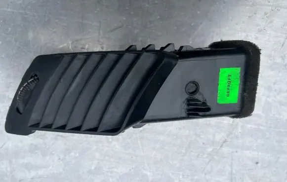 Mercedes-Benz Sprinter W906 Dash center air vent grill A9068300254
