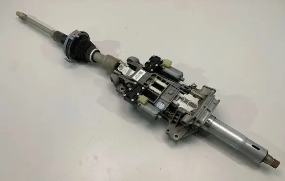 Steering wheel axle set