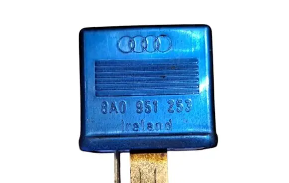 Audi A6 S6 C5 4B Other relay 8A0951253