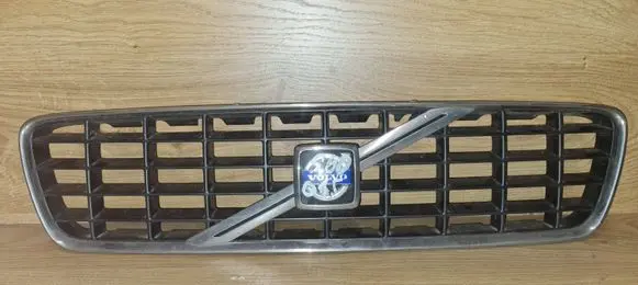 Volvo S60 Front bumper upper radiator grill 9190740