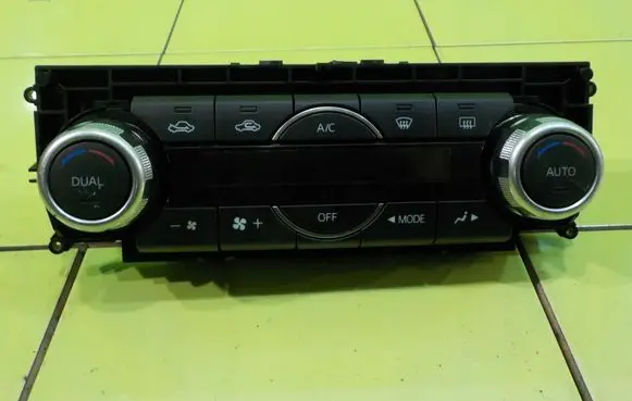 Mazda 6 Other switches/knobs/shifts VPEALH18C612CD