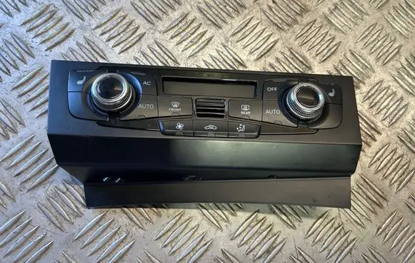 Audi A5 Sportback 8TA Climate control unit 8K2820043T