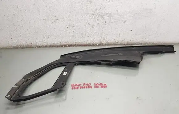 BMW 5 F10 F11 Fender end trim 7019804