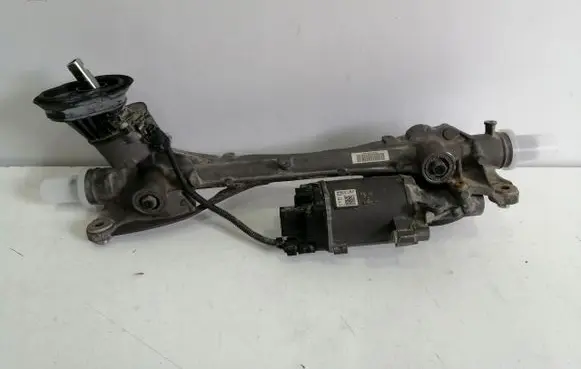 Volkswagen Golf VII Steering rack